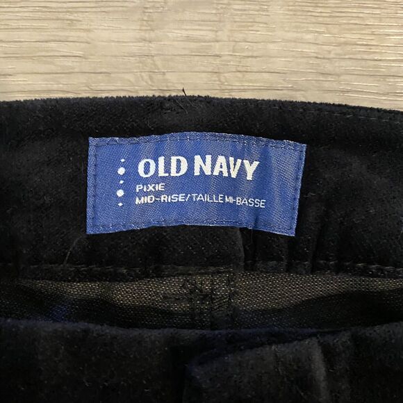 Old Navy Pixie Velour Pants ~ Sz 2R ~ Black ~ Mid Rise ~ 26.5" Inseam - Picture 4 of 7